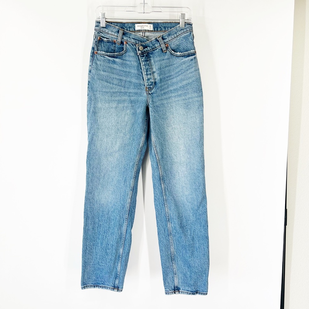 Abercrombie & Fitch The Dad Jeans High Rise Button Fly Criss Cross Waistband